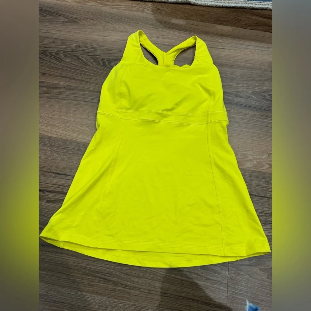 Lululemon - Six Piece Tank Bundle